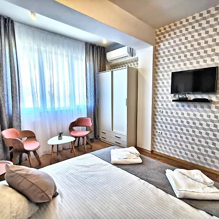 Hotel Guest Denicija